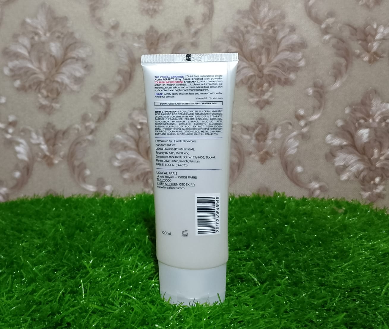 L’Oreal Paris Aura Perfect Milky Foam Face Wash – 100ml